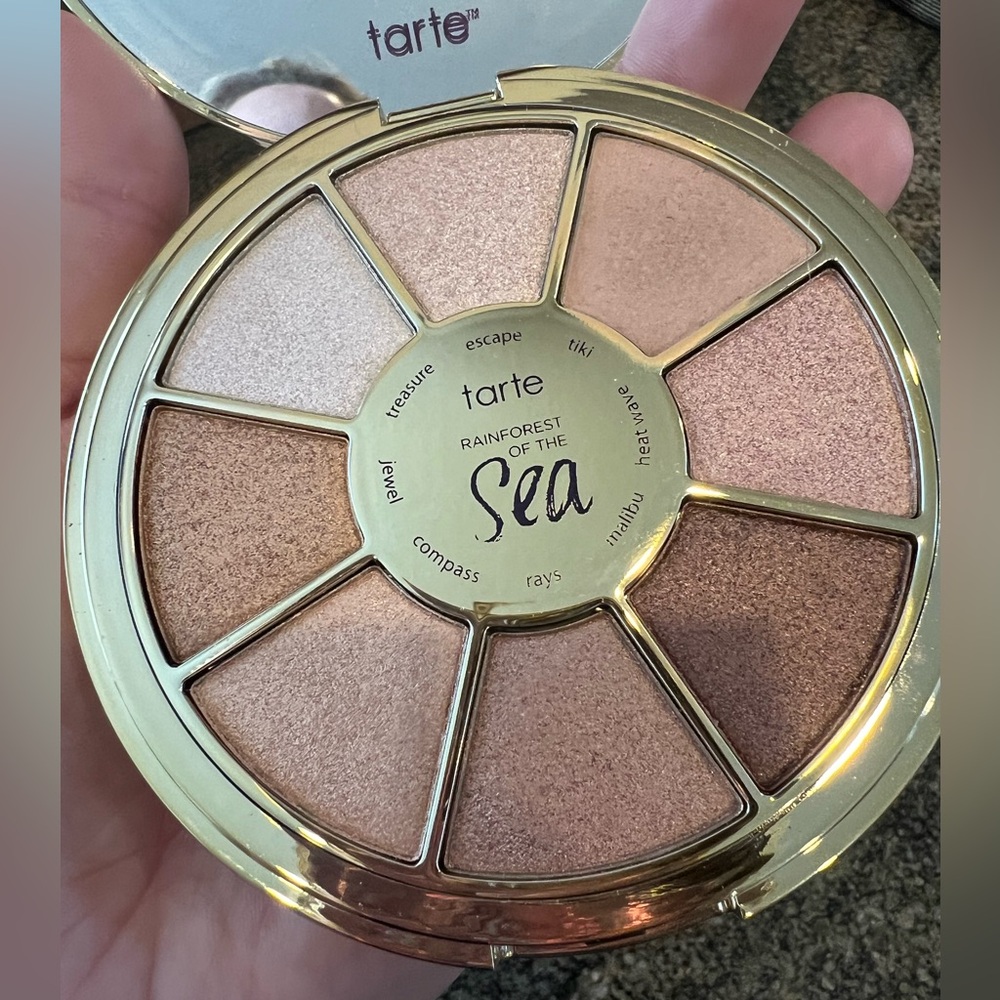 RARE and Sought After Tarte Rainforest of the Sea Volume III Eyeshadow Palette - Picture 2 of 7